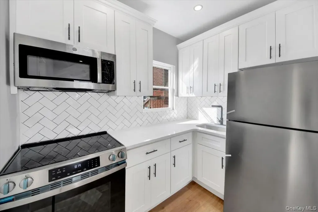 216 Pugsley Avenue Bronx NY 10473