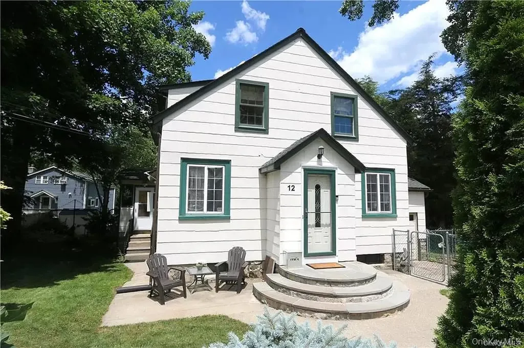 12 Mamanasco Road Carmel NY 10512