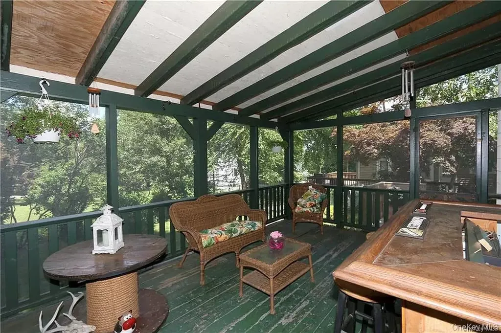 12 Mamanasco Road Carmel NY 10512