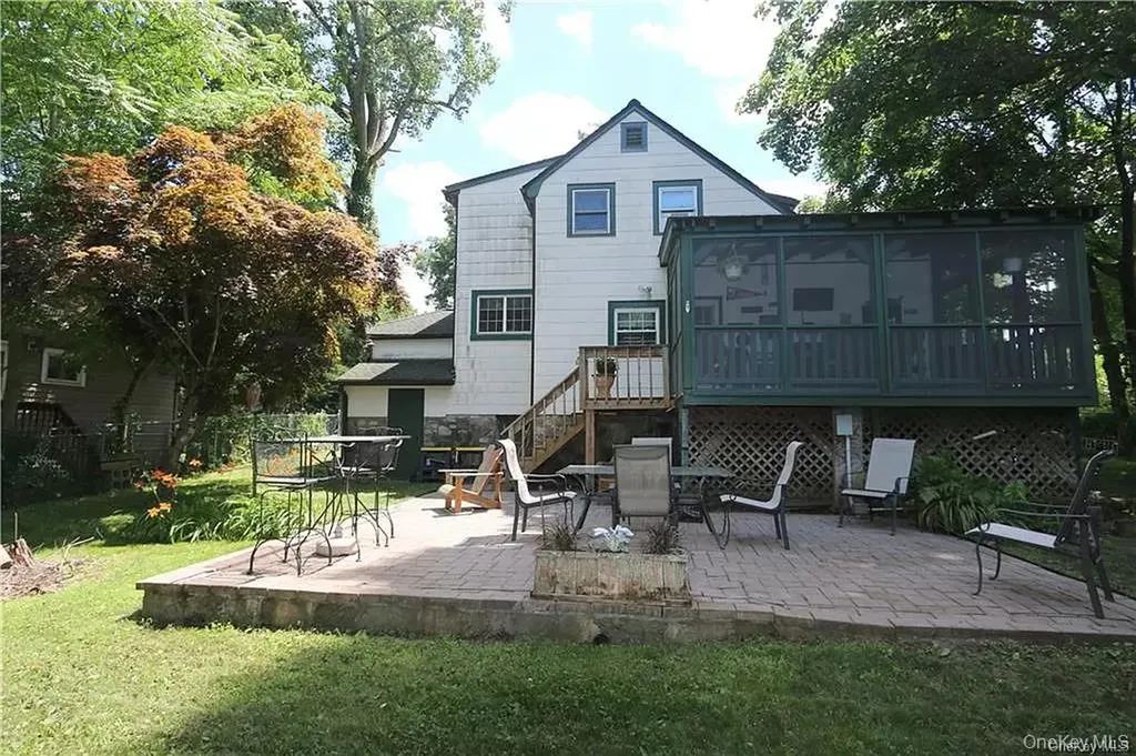 12 Mamanasco Road Carmel NY 10512