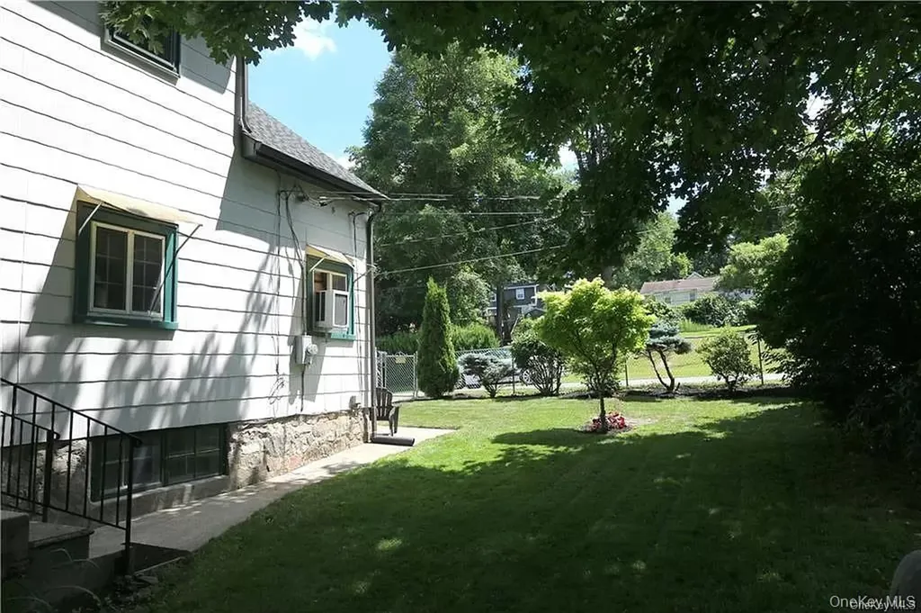 12 Mamanasco Road Carmel NY 10512