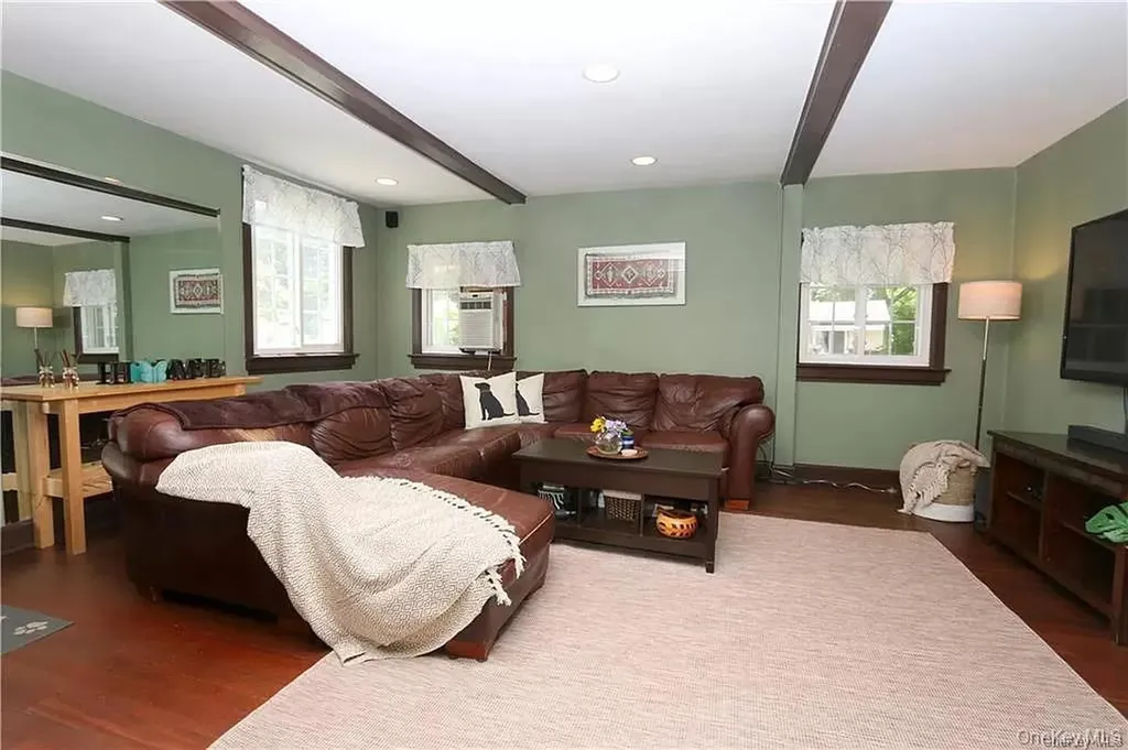 12 Mamanasco Road Carmel NY 10512