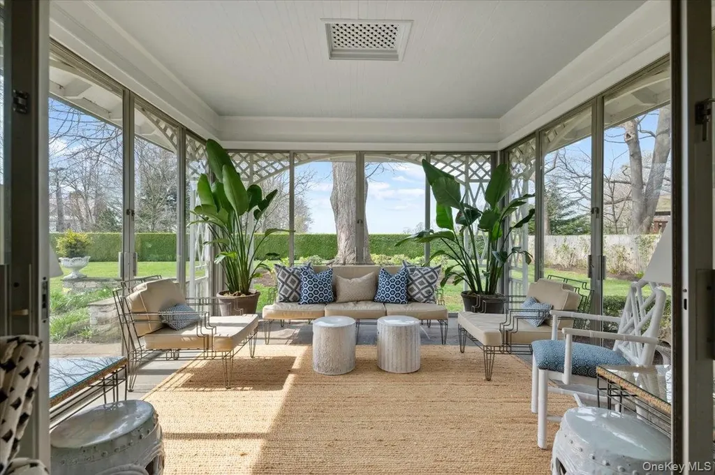 100 Ocean Avenue Lawrence NY 11559