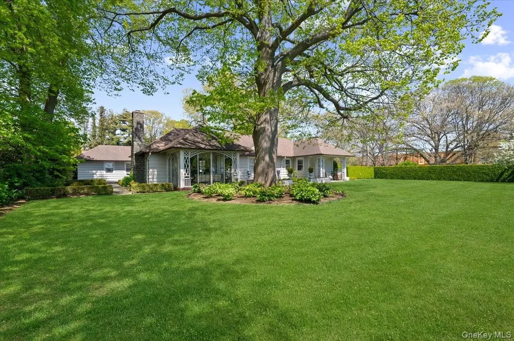 100 Ocean Avenue Lawrence NY 11559