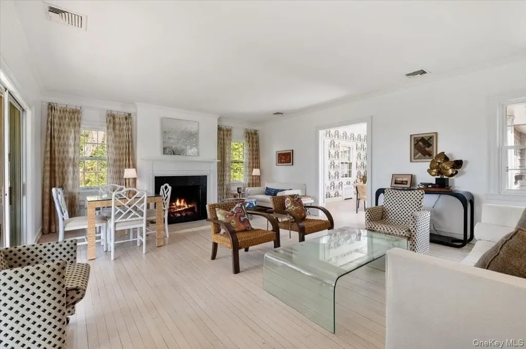 100 Ocean Avenue Lawrence NY 11559