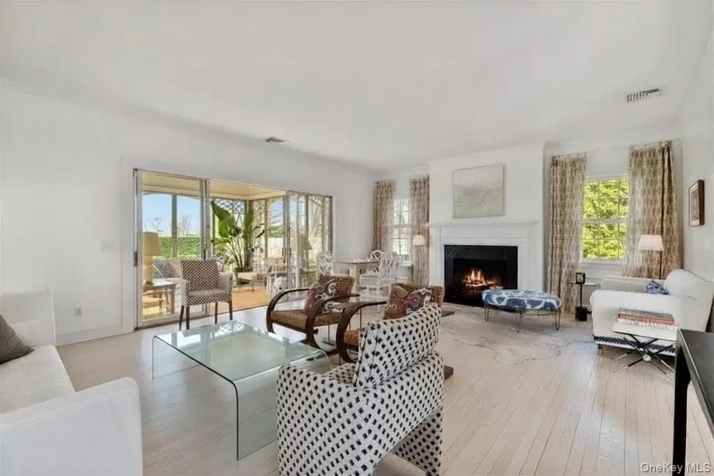 100 Ocean Avenue Lawrence NY 11559