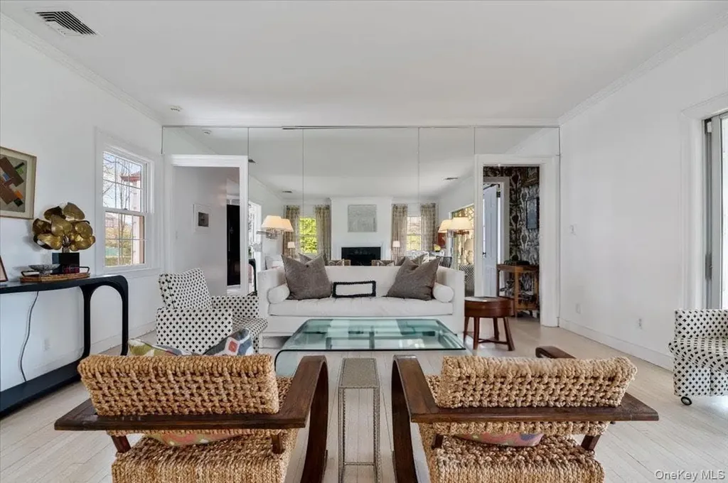 100 Ocean Avenue Lawrence NY 11559