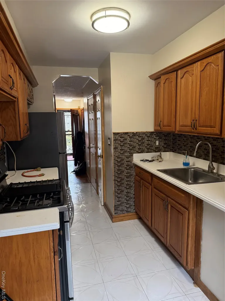 918 E 81st Street Brooklyn NY 11236