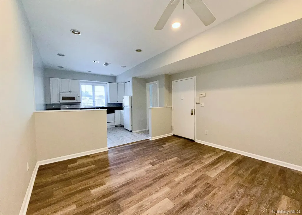 142 W Boston Post Road Mamaroneck NY 10543