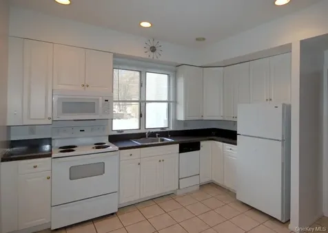 142 W Boston Post Road Mamaroneck NY 10543