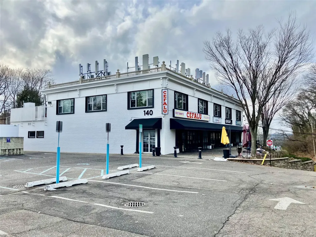 140 E Main Street E Huntington NY 11743