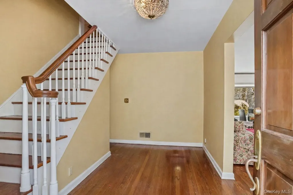 1 Village Lane Bronxville NY 10708