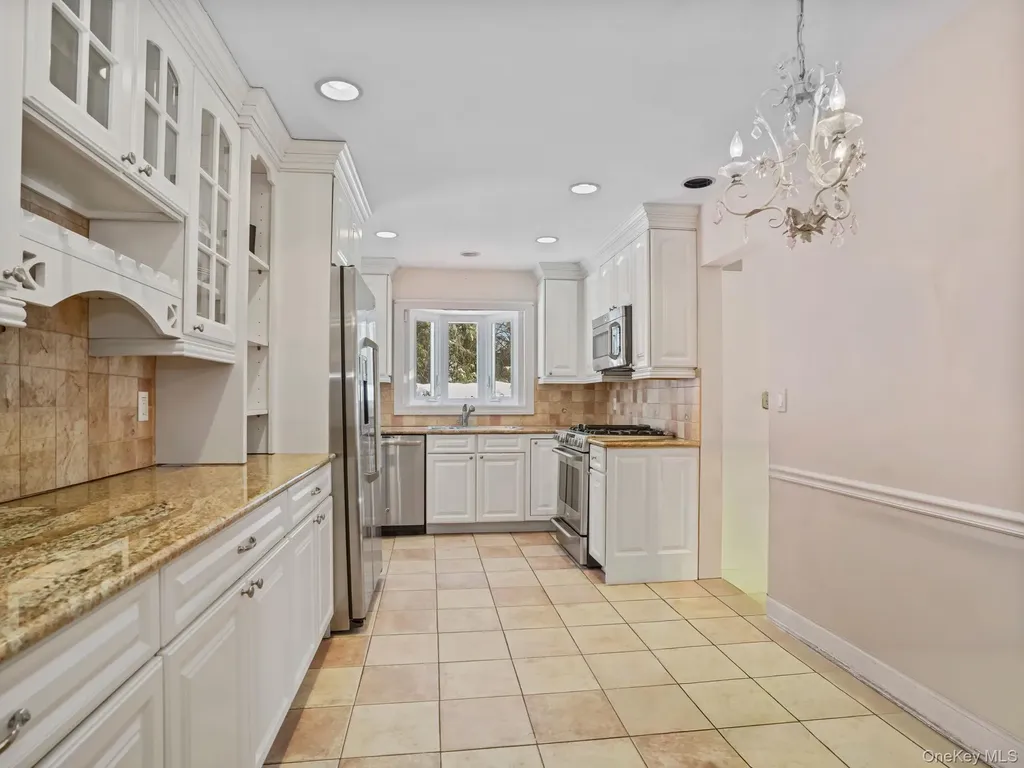 1 Village Lane Bronxville NY 10708