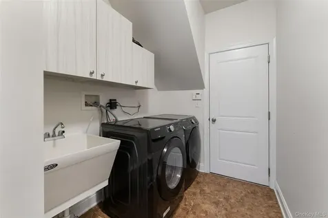 108 Boxwood Circle Hopewell Junction NY 12533