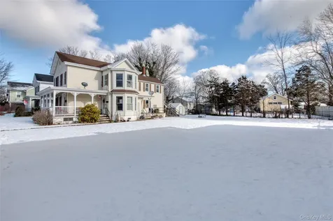 220 5th Avenue Greenport NY 11944