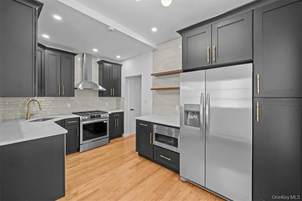 905 E 49th Street Brooklyn NY 11203