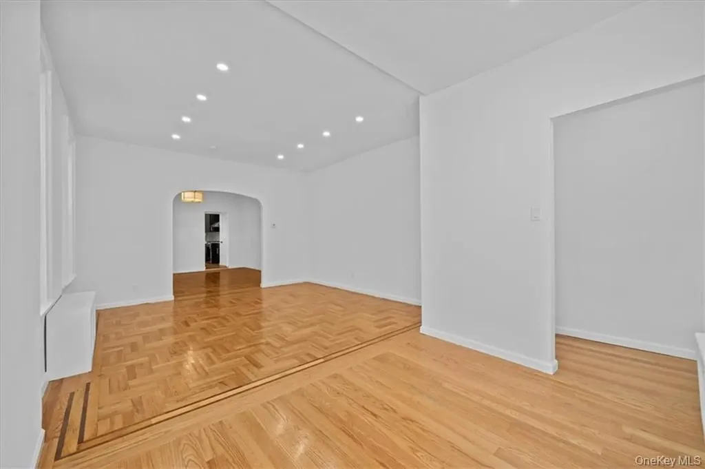 905 E 49th Street Brooklyn NY 11203