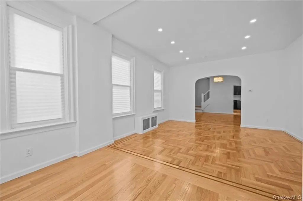 905 E 49th Street Brooklyn NY 11203