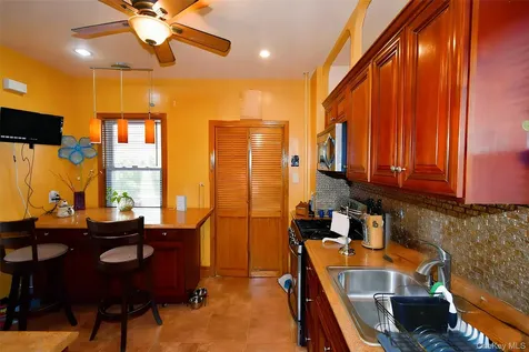 142 Beechwood Avenue Mount Vernon NY 10553