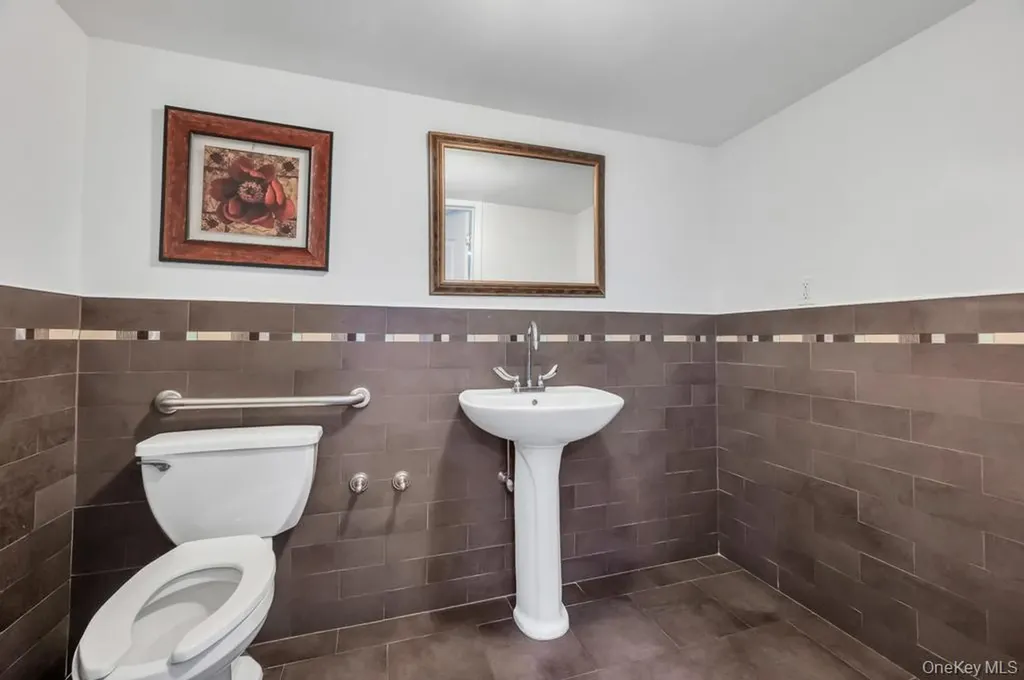 69-07 43rd Avenue Woodside NY 11377