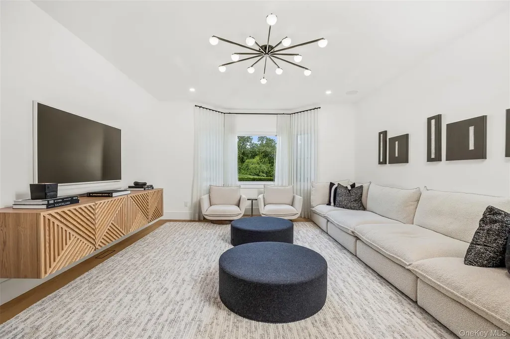 55 Sarles Street Armonk NY 10504