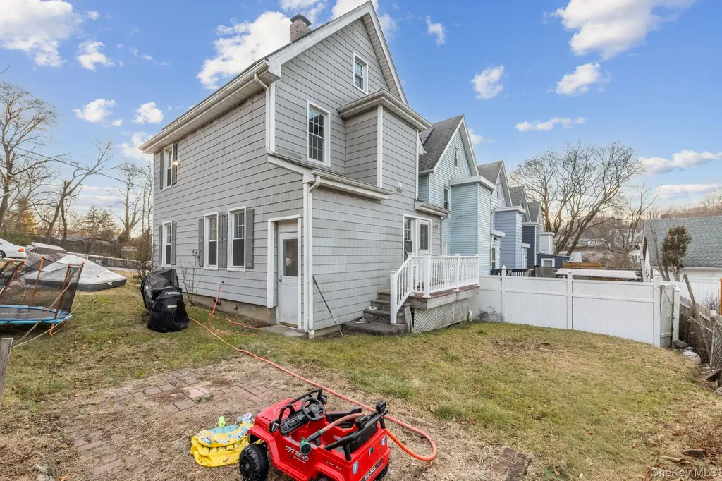 983 Warren Avenue Peekskill NY 10566