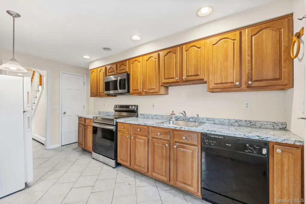 983 Warren Avenue Peekskill NY 10566
