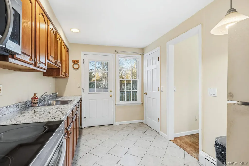 983 Warren Avenue Peekskill NY 10566