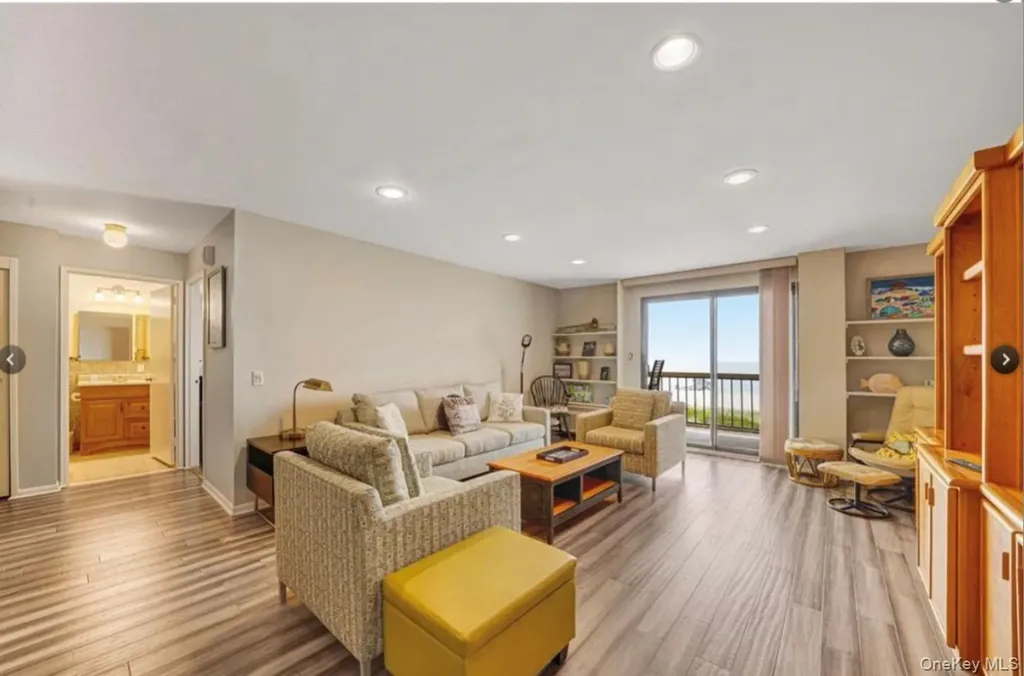 360 Shore Road Long Beach NY 11561