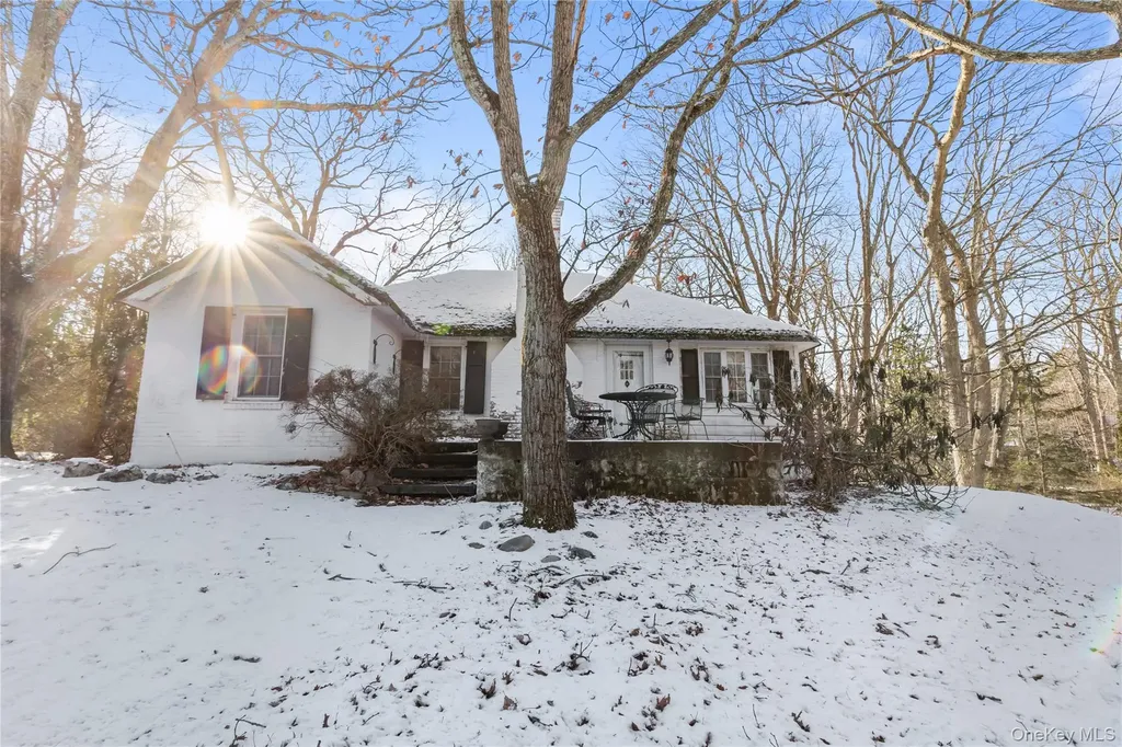 32 Hillside Road Stony Brook NY 11790