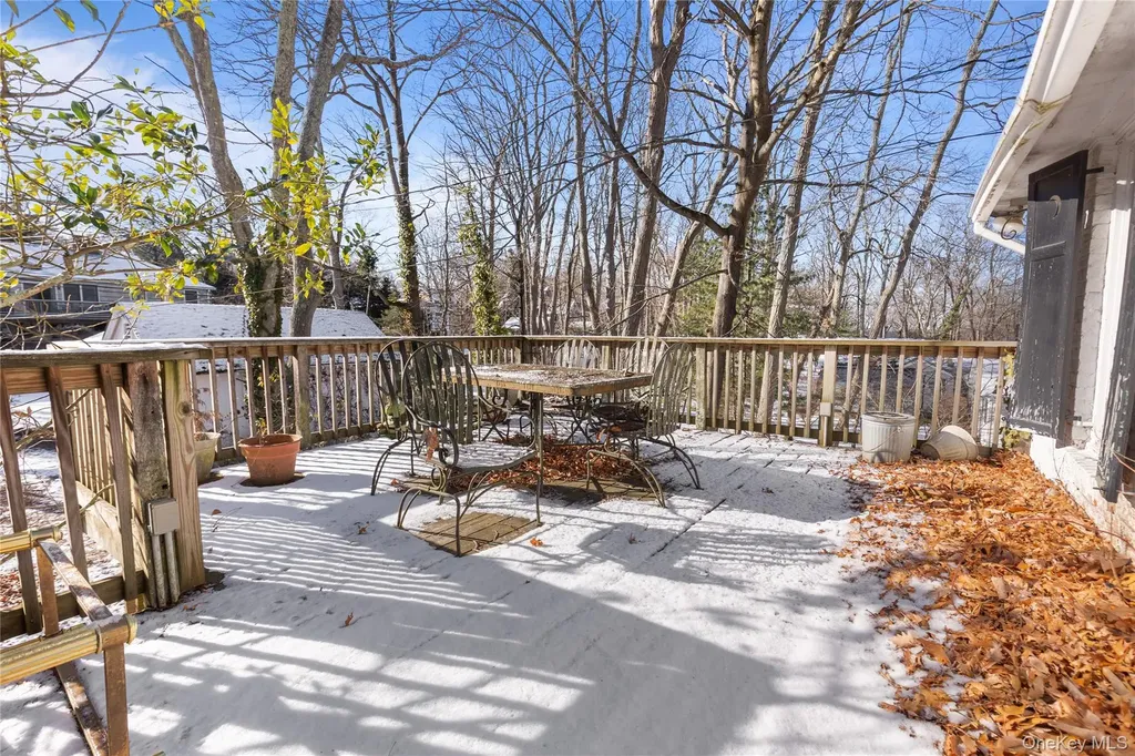 32 Hillside Road Stony Brook NY 11790