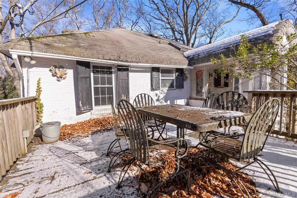 32 Hillside Road Stony Brook NY 11790