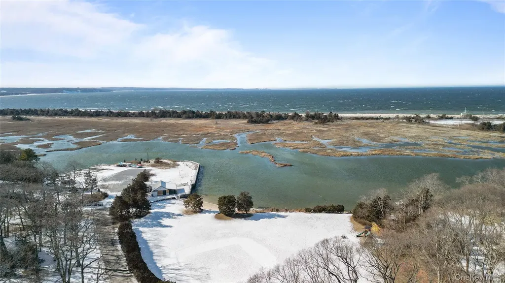 32 Hillside Road Stony Brook NY 11790