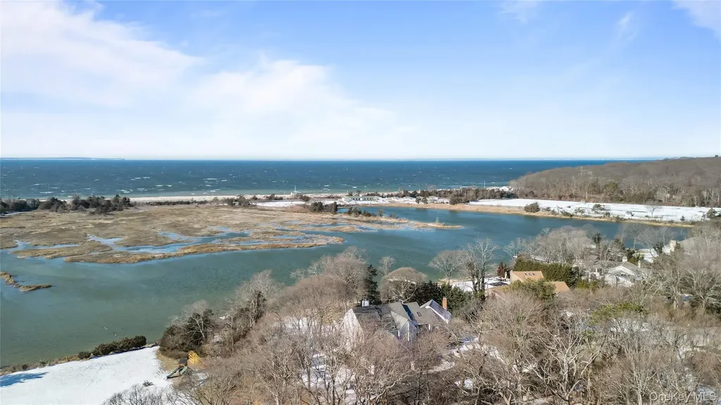 32 Hillside Road Stony Brook NY 11790