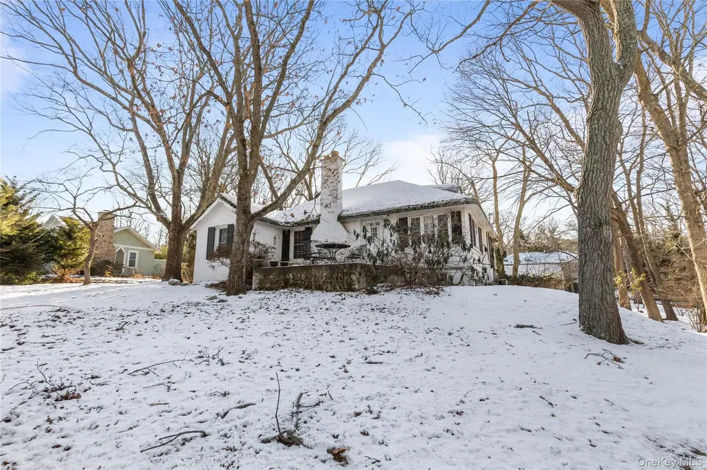 32 Hillside Road Stony Brook NY 11790
