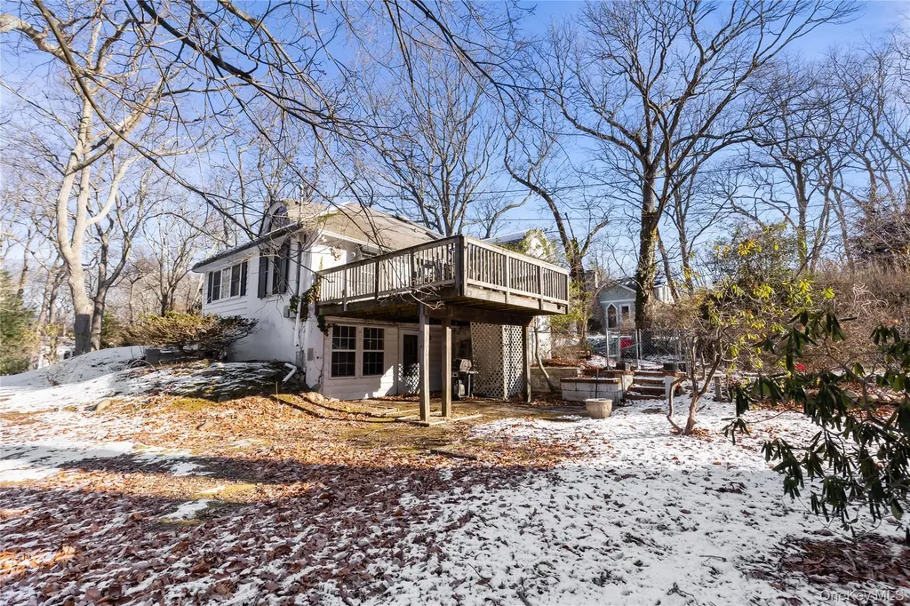 32 Hillside Road Stony Brook NY 11790