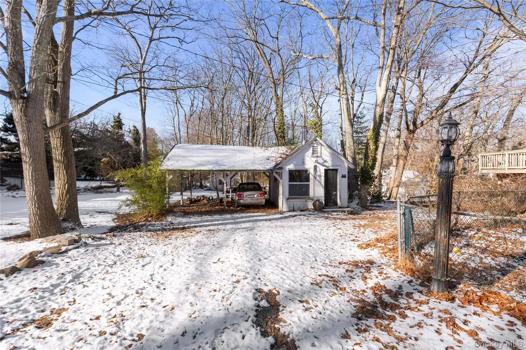 32 Hillside Road Stony Brook NY 11790
