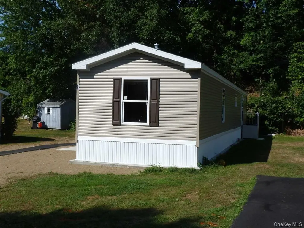 11 Square Hill Road New Windsor NY 12553