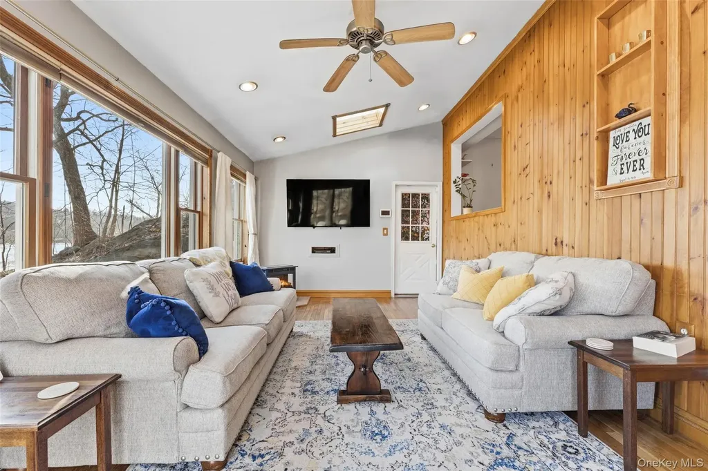 4 S Lake Drive Patterson NY 12563