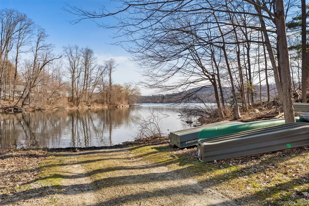 4 S Lake Drive Patterson NY 12563