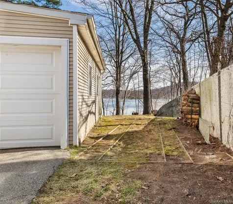 4 S Lake Drive Patterson NY 12563