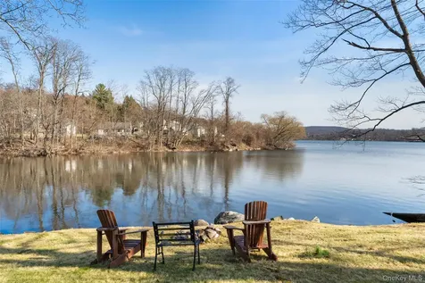 4 S Lake Drive Patterson NY 12563