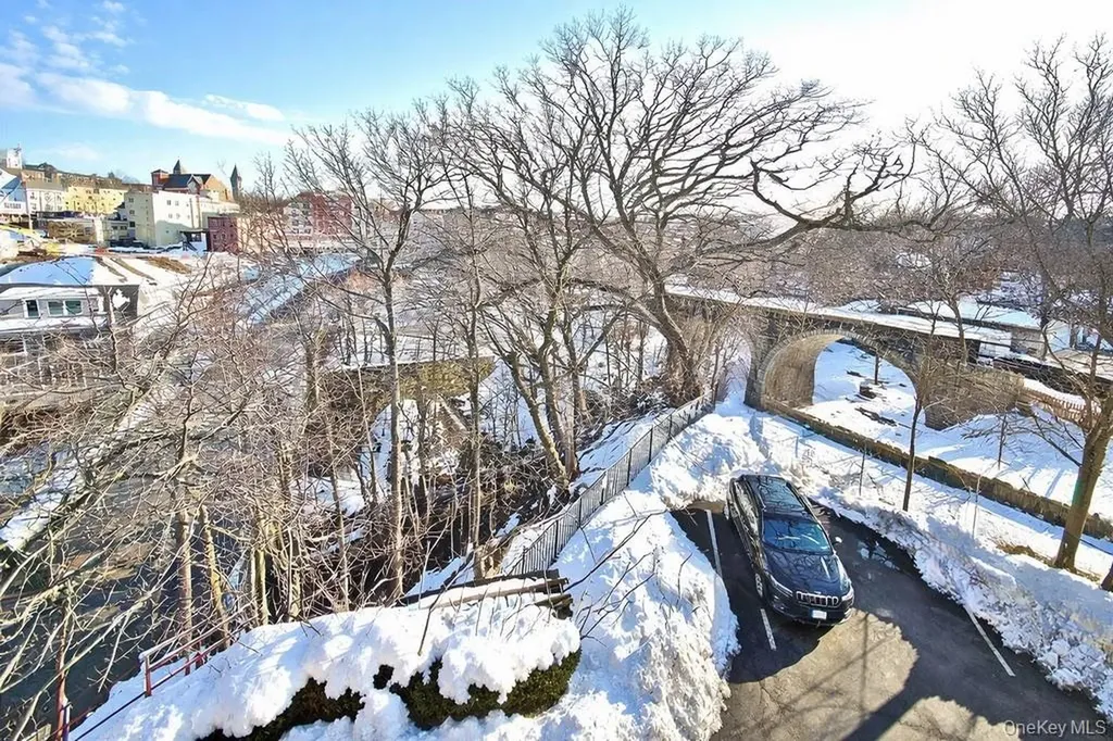 88 Broadway Ossining NY 10562