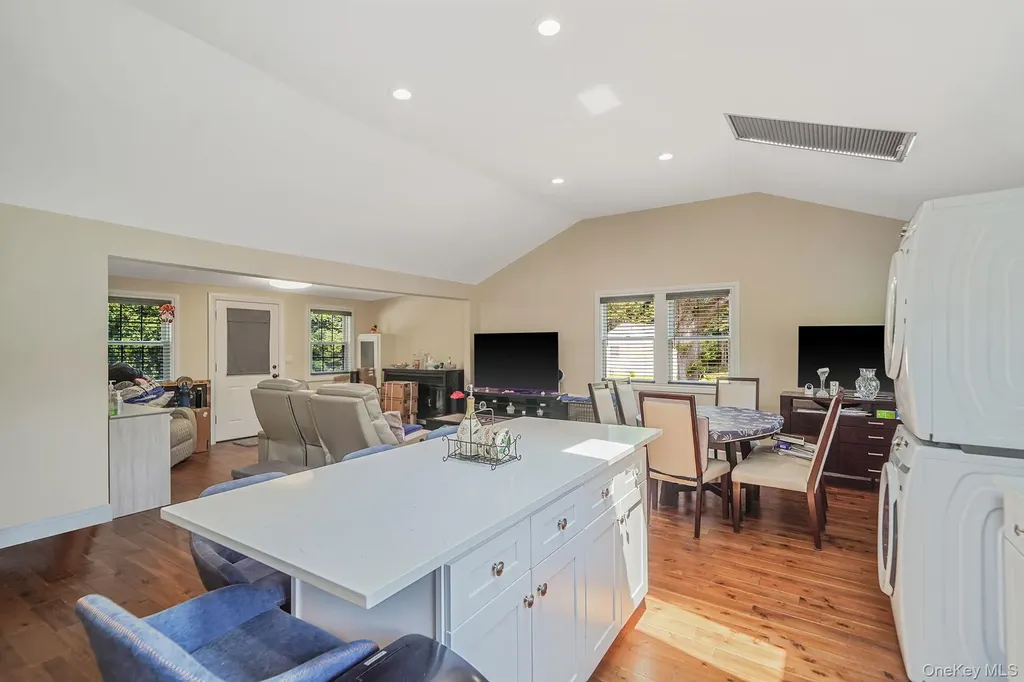 25 Cherry Lane Wading River NY 11792