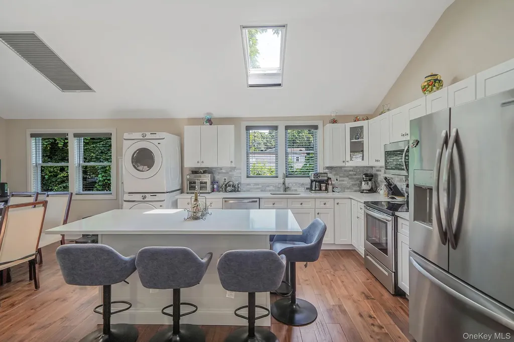 25 Cherry Lane Wading River NY 11792