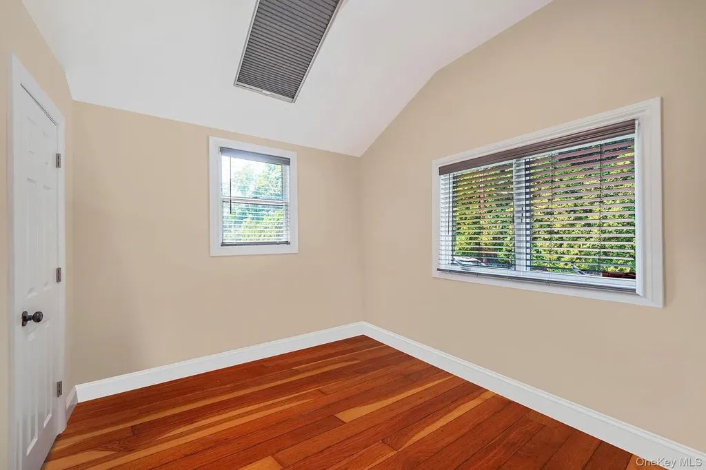 25 Cherry Lane Wading River NY 11792