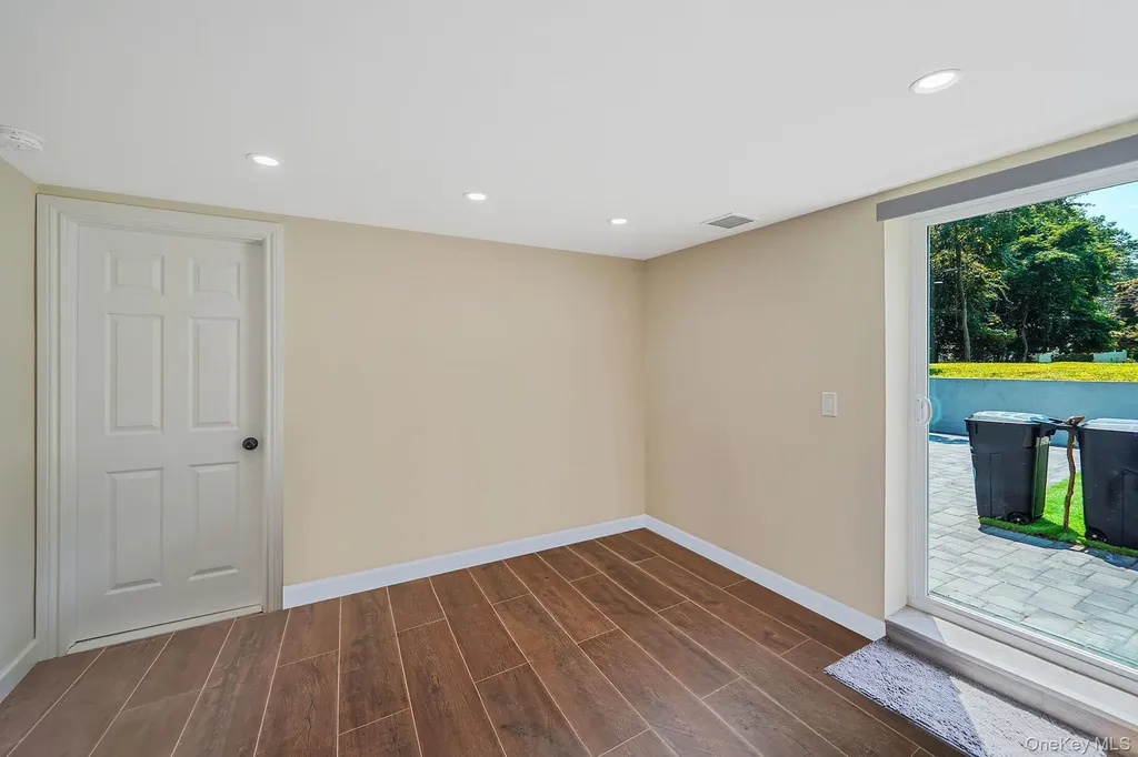 25 Cherry Lane Wading River NY 11792