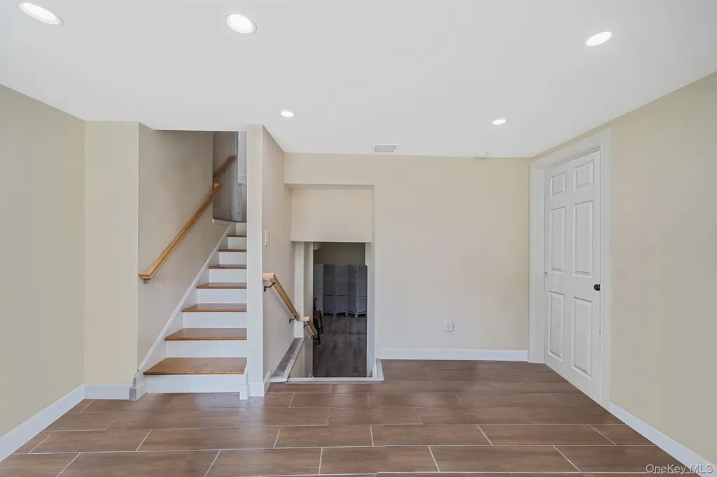 25 Cherry Lane Wading River NY 11792