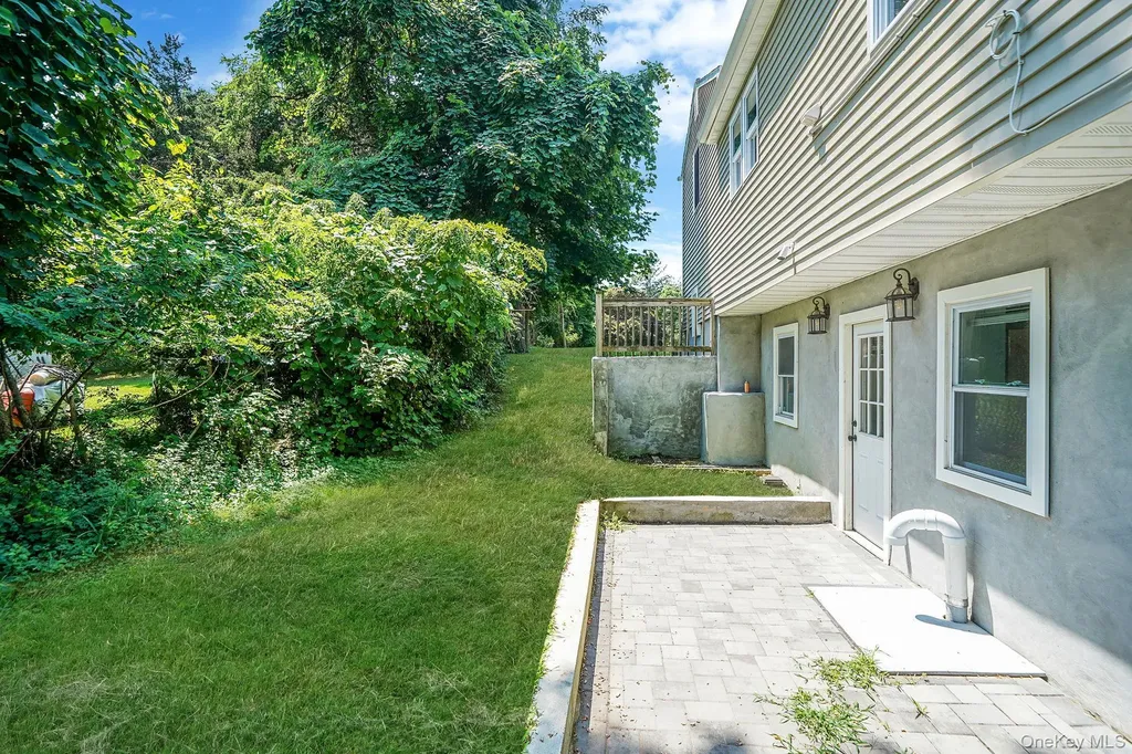25 Cherry Lane Wading River NY 11792