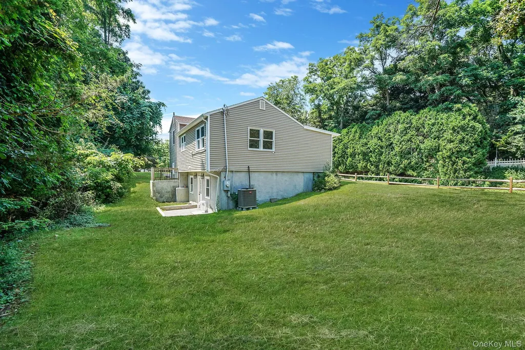 25 Cherry Lane Wading River NY 11792